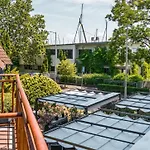 Atrium 2* تيهاني
