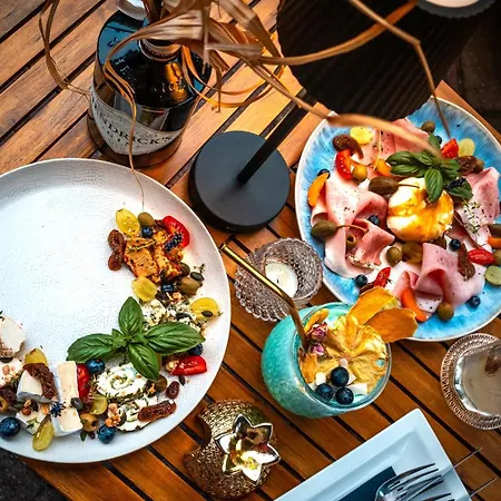 Atrium Ξενοδοχείο 2*