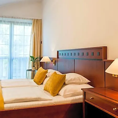 Atrium فندق تيهاني