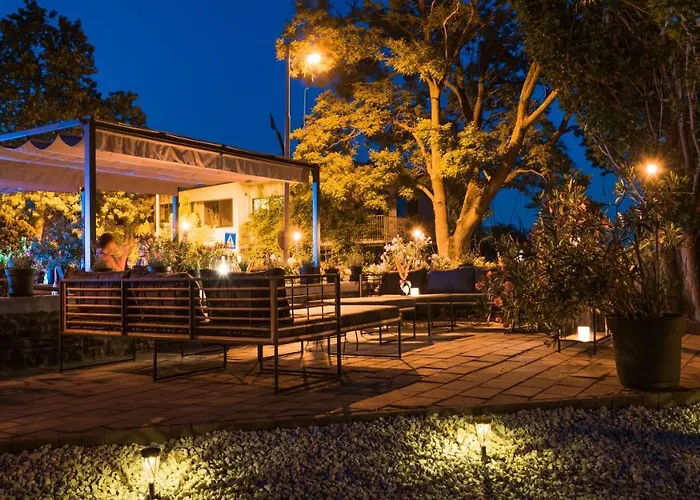 アトリウム ホテル ティハニ