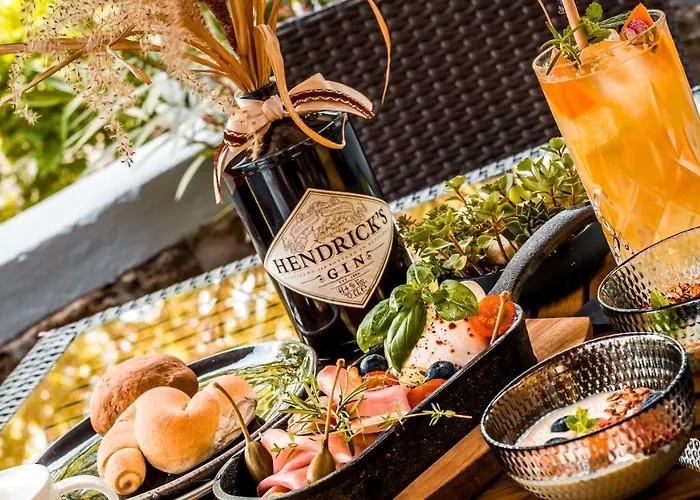 アトリウム ホテル ティハニ